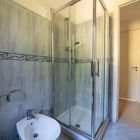 Cariddi - Sunroom, Pool & Garden فيلة شيكلي