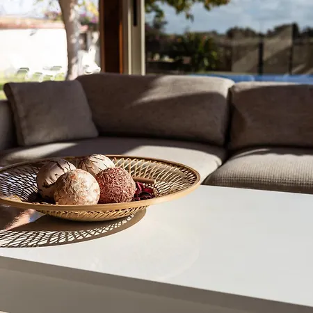 فيلة Cariddi - Sunroom, Pool & Garden