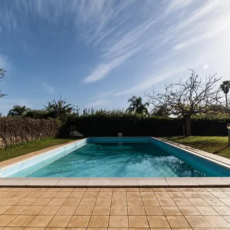 Cariddi - Sunroom, Pool & Garden