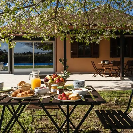 Cariddi - Pool & Garden Villa Scicli